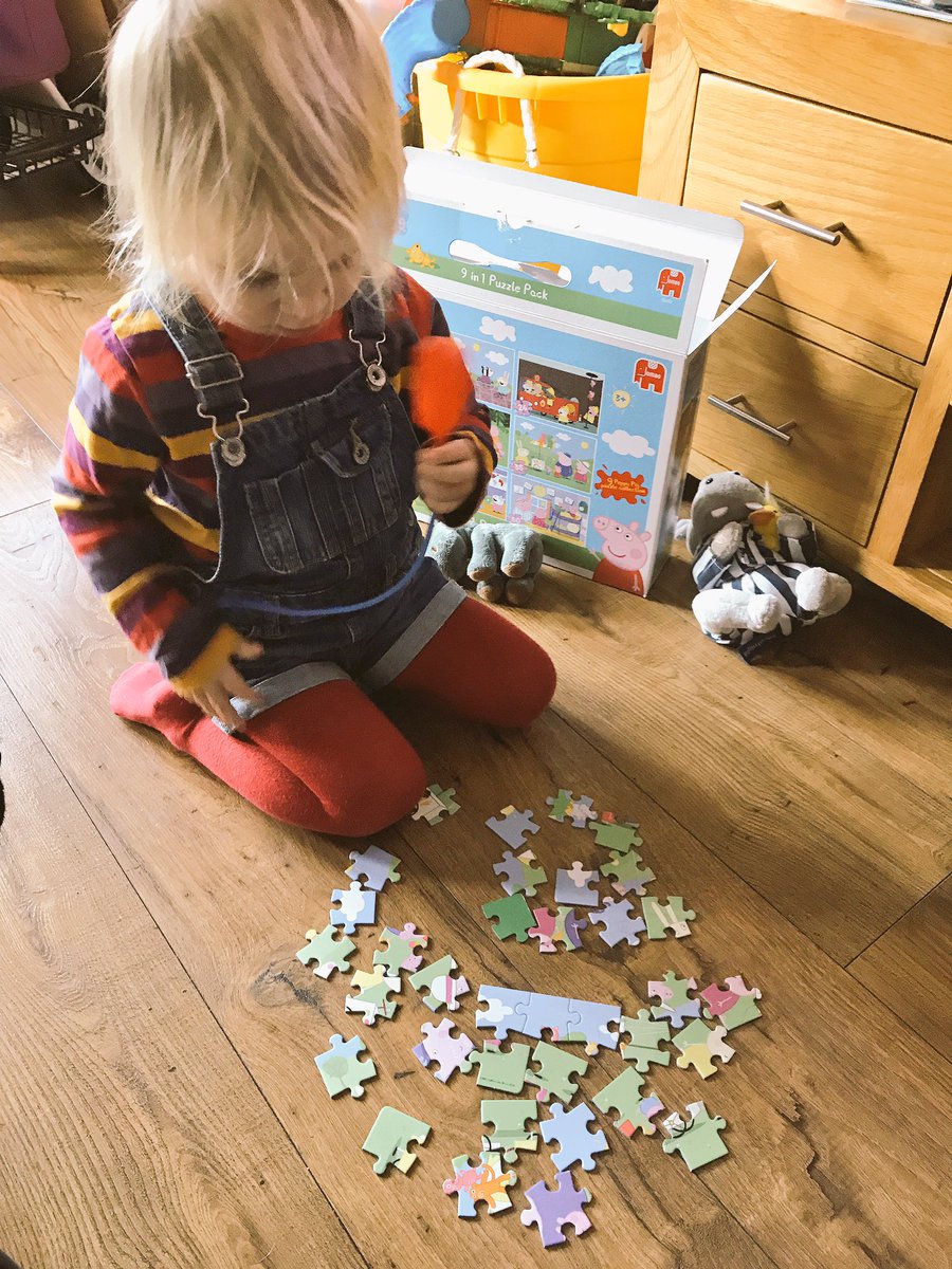 BreastestNews's tweet photo. Jigsaw time #weebabe https://t.co/JMwtJ8j8Ai