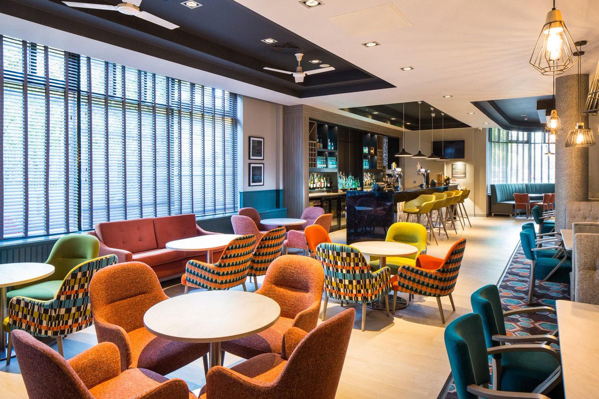 leohotelsukire's tweet image. We're so proud of how fabulous our newly-refurbished #Belfast hotel is looking! Fancy checking it out for yourself? RT &amp;amp; follow @jurysinnbelfast to #win a 1 night B&amp;amp;B stay for 2 sharing #jurysnewlook