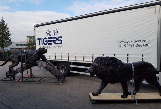 #HongKong-based #TigersGlobalLogistics leapt into action to transport 29 large bronze wildlife sculptures from #CapeTown #SouthAfrica to @HeathrowAirport for an exhibition by conservationist-turned-artist #BruceLittle at the #MallGalleries bit.ly/2yOAFBW