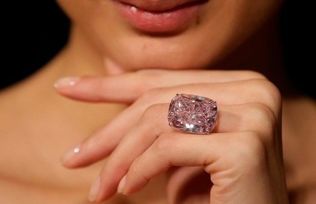How do you like the look of this Pink? 
This is the "Raj Pink" its a 37.3 carat fancy intense pink. It was up a auction last month with a guide price of $20m-30m but failed to sell.