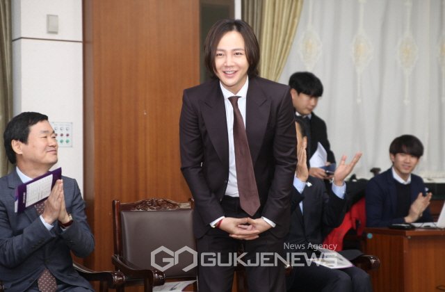 まるにゃん하트뿅 연기로신뢰를주는배우jks 포토 장근석 강원도와 평창 동계올림픽 홍보대사 위촉 Gukjenews1718 16 40 Jks10hotos T Co Lhylhxy9va チャングンソク 강원도 홍보대사 张根硕 張根碩 Jks Jangkeunsuk 平昌冬季 まるにゃん하트뿅 연기로신뢰를주는배우jks 포토 장근석 강원도와 평창 동계올림픽 홍보대사 위촉 Gukjenews1718 16 40 Jks10hotos T Co Lhylhxy9va チャングンソク 강원도 홍보대사 张根硕 張根碩 Jks Jangkeunsuk 平昌冬季