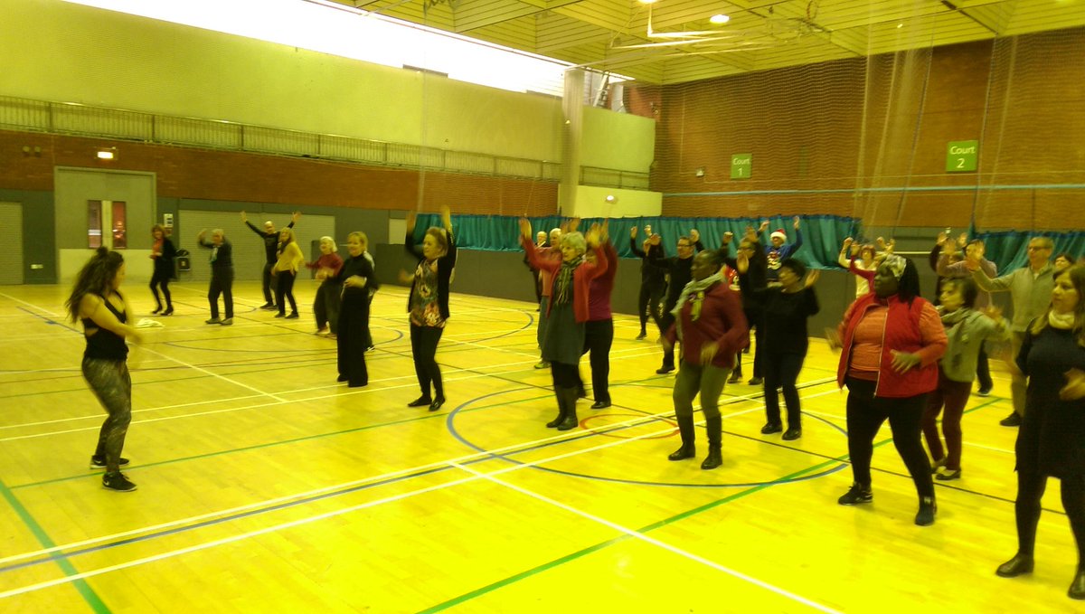 Enjoying a great afternoon at our Festive Get-together in <a href="/BrixtonRec/">BrixtonRec</a>. 🌟#Zumba with Dana. All refreshments by @TescoLambeth . 🍢🍰☕ #Christmas