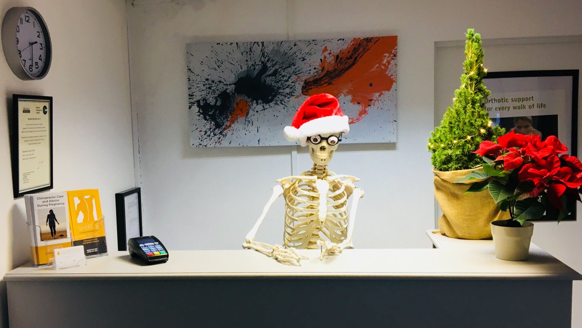 ShiresCHIRO's tweet photo. Because we know that #backpain doesn't take holidays and can show up at really inconvenient times! Why not get checked before the Christmas holidays are here!  Check our XMAS opening hours here or call for an appointment. 01600 890282 
https://t.co/av9o6RUYeW https://t.co/1ZkgXiGcAw