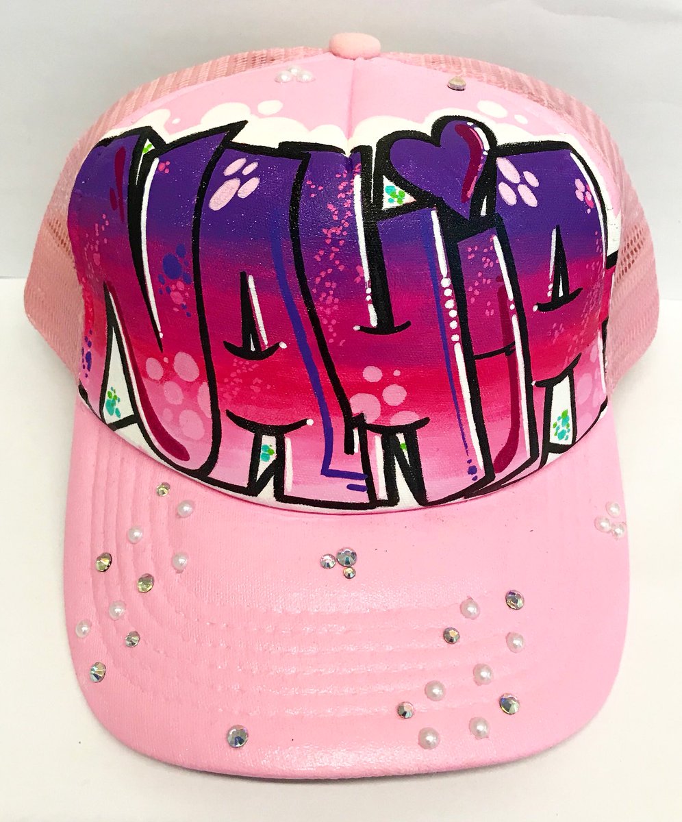 CustomStation's tweet image. Pedido gorrita personalizada para Nahia! Pide ya la tuya! Sigueme en instagram para estar al día de todo @custom.station #gorra #graffiti #nahia #gorrapersonalizada #hechoamano #artesanal #custom