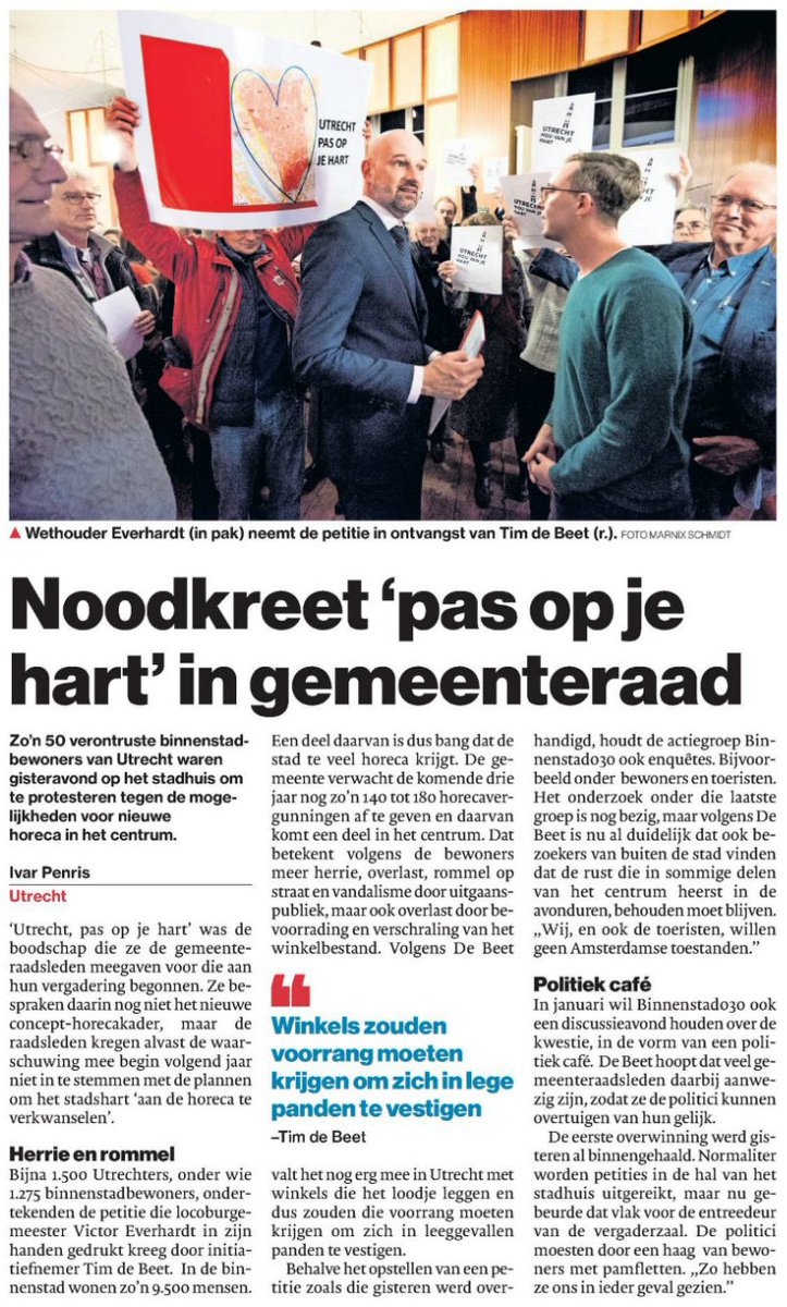 AnnaGroot's tweet image. Vandaag artikel over aanbieden petitie 'Behoud leefbaarheid binnenstad Utrecht' in het AD. @030Binnenstad #horecakader #utrecht
