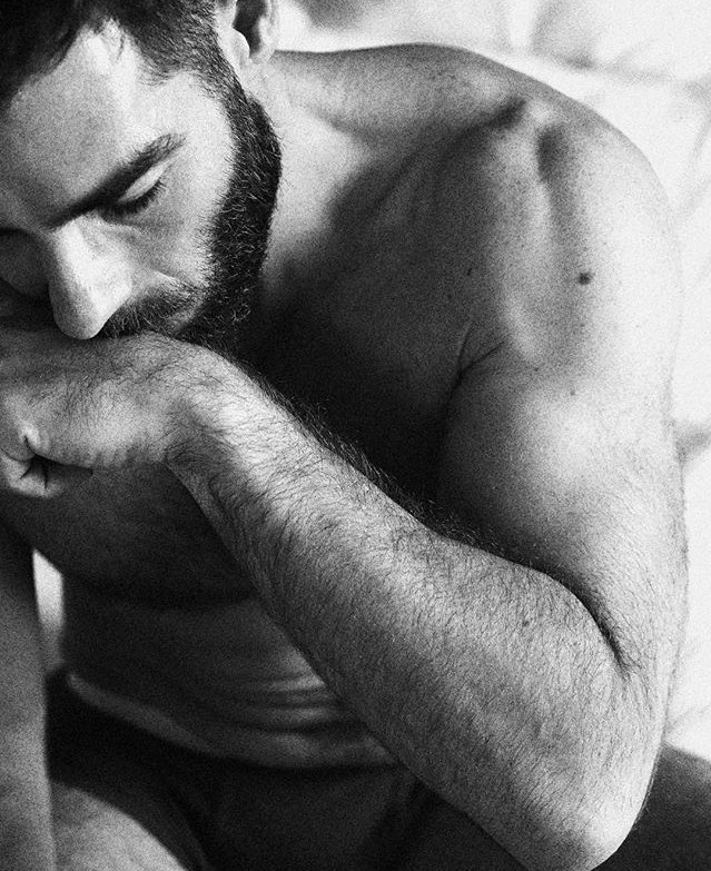 markusx's tweet image. que soñando es más fácil verlas venir. 

good morning.