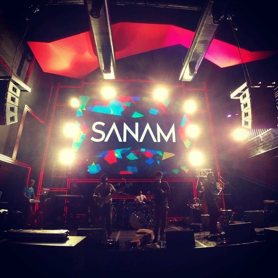 Sanam_Official's tweet photo. Soundcheck .. !!
#SANAMlive in concert Bangalore 
❤️❤️❤️❤️ https://t.co/6oevBXG2RX