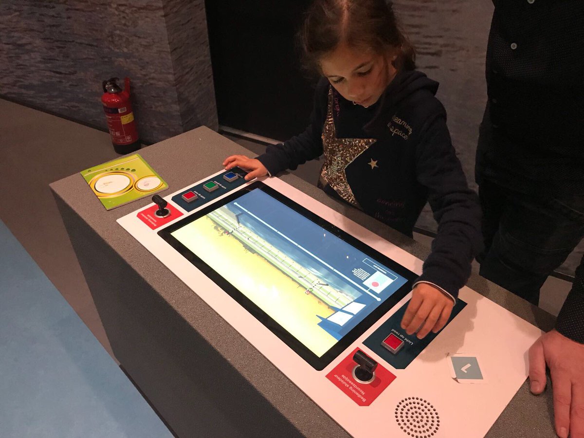 Obsdevoorzaan's tweet image. @TOPklas bouw: groep 7&amp;amp;8 neemt een kijkje bij de bouw van de grootste sluis ter wereld. Wat een bijzondere leerervaring! #ZaanPrimair #shipijmuiden #techportcampus