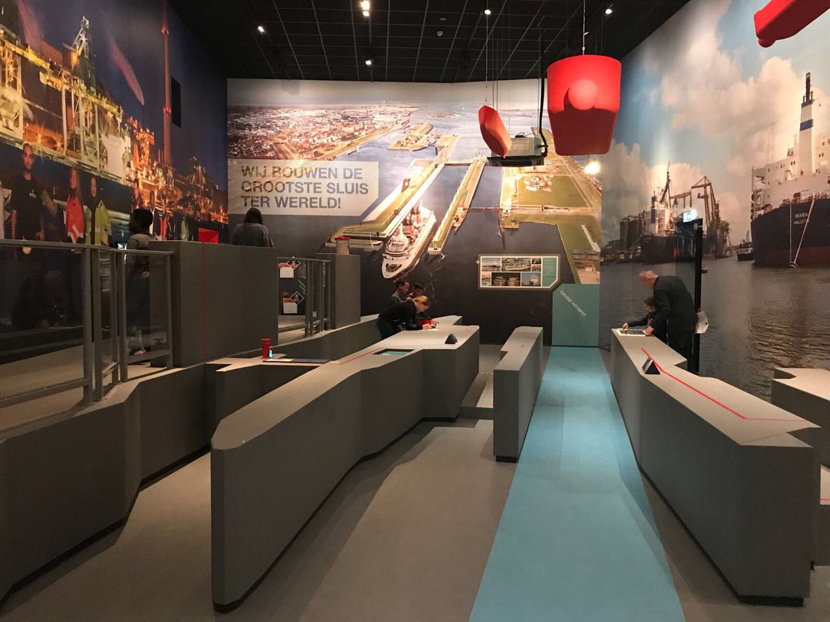 Obsdevoorzaan's tweet image. @TOPklas bouw: groep 7&amp;amp;8 neemt een kijkje bij de bouw van de grootste sluis ter wereld. Wat een bijzondere leerervaring! #ZaanPrimair #shipijmuiden #techportcampus