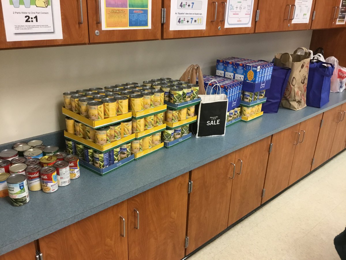 PVMathBecker's tweet photo. So proud of my AP Stat learners for representin' in the PV Food Drive!
#PVHSproud #prouddad https://t.co/As40wR1vq1