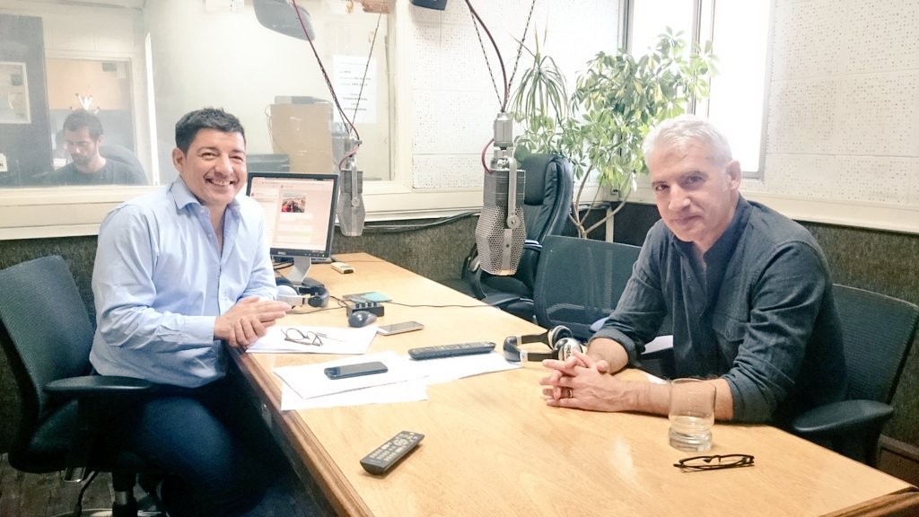 📻 <a href="/PeluffoTangos/">Gabriel Peluffo</a> en entrevista con <a href="/aldo_silva12/">Aldo Silva Alfonso</a> en @FTSConfiables <a href="/970universal/">Etualin Gamberra</a> #Debarroyasfalto 💿