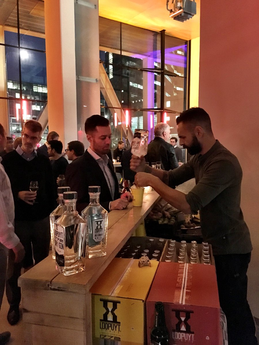 EnterpriseSum's tweet photo. What a fantastic 'After #WebSummit Drinks" Event we had last night! For all the details check out https://t.co/ZdvRsZl4BT (Big shoutout to @GetSocial_now and @opakeco for sharing their #websummit2017 experiences!) #whatanight https://t.co/hZ2ewYI2D2