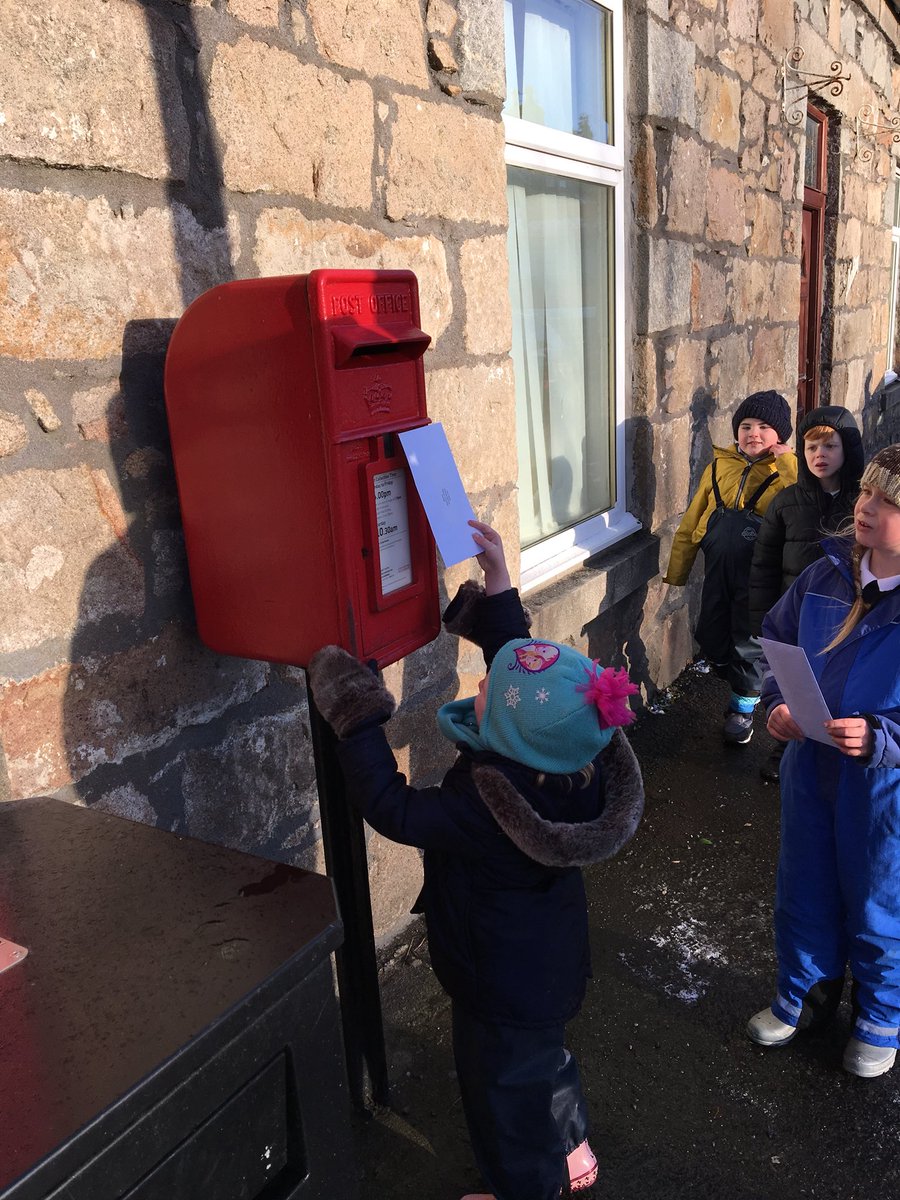 P1-3 posting their letters to Santa at the village shop this morning!
