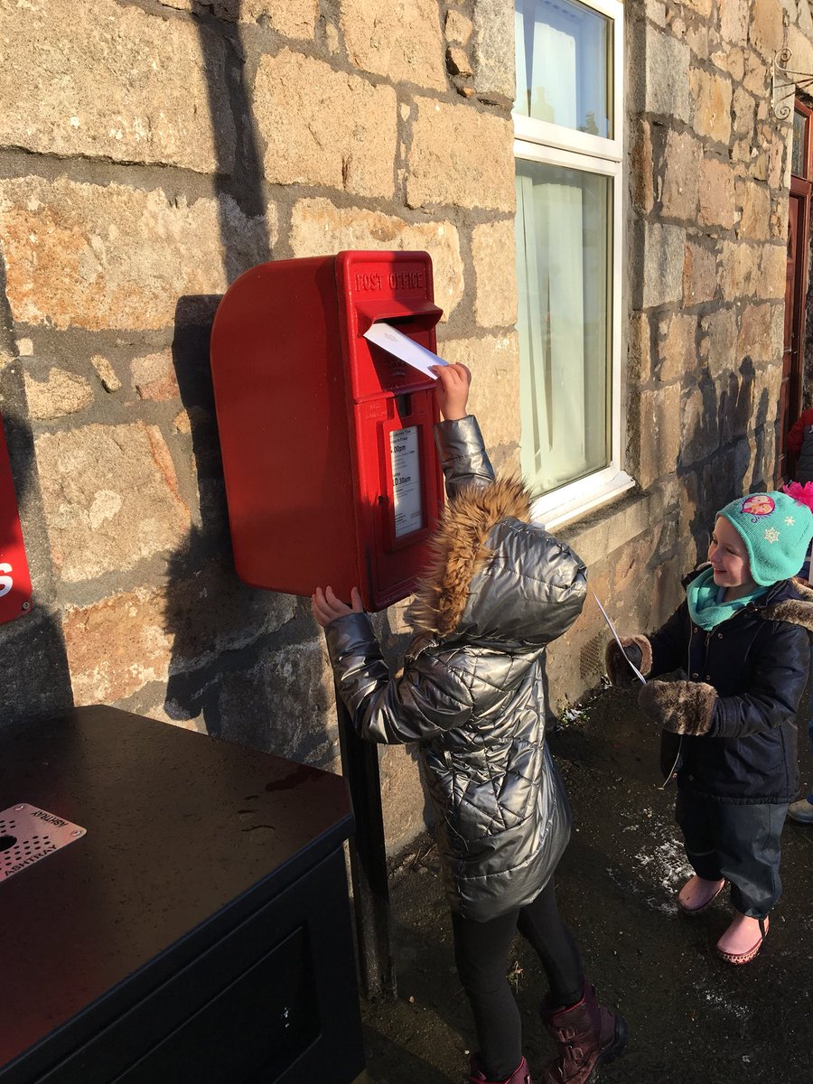 EchtPrimary's tweet photo. P1-3 posting their letters to Santa at the village shop this morning! https://t.co/gkJTl8DpMK