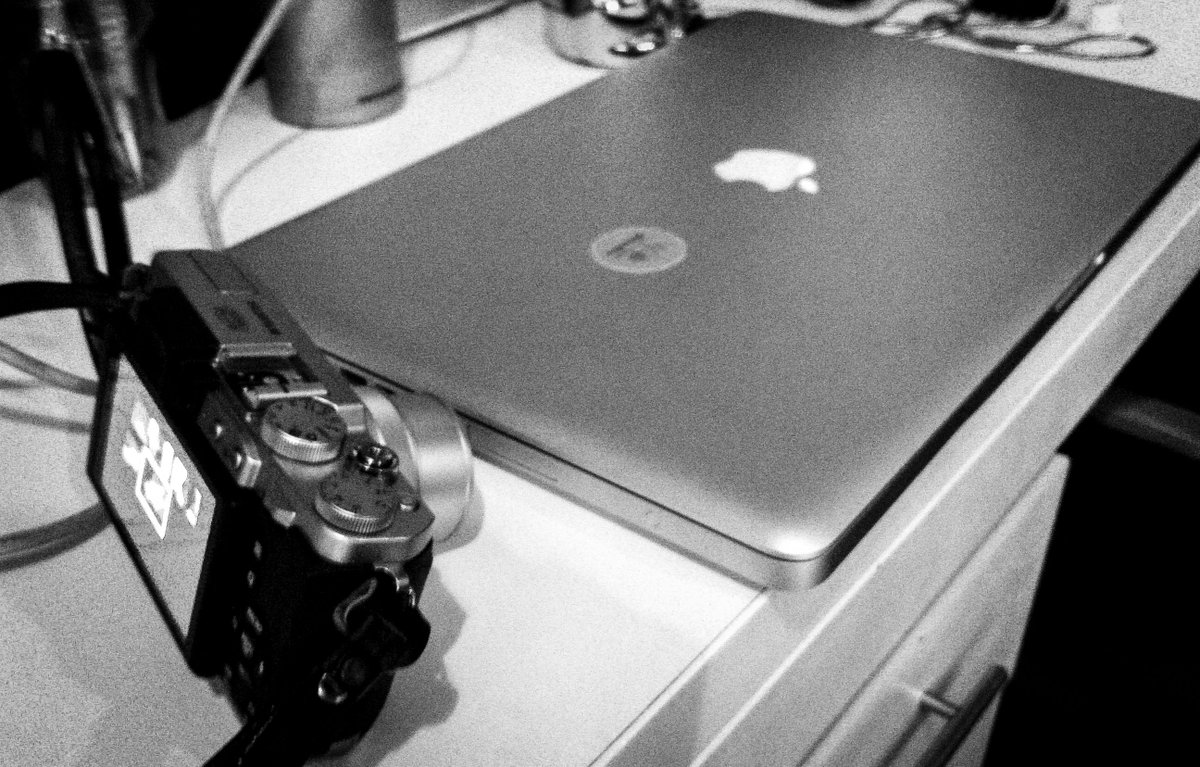 Seguimos trabajando 💻💻 #ADNbrand #Branding #Photo #Work