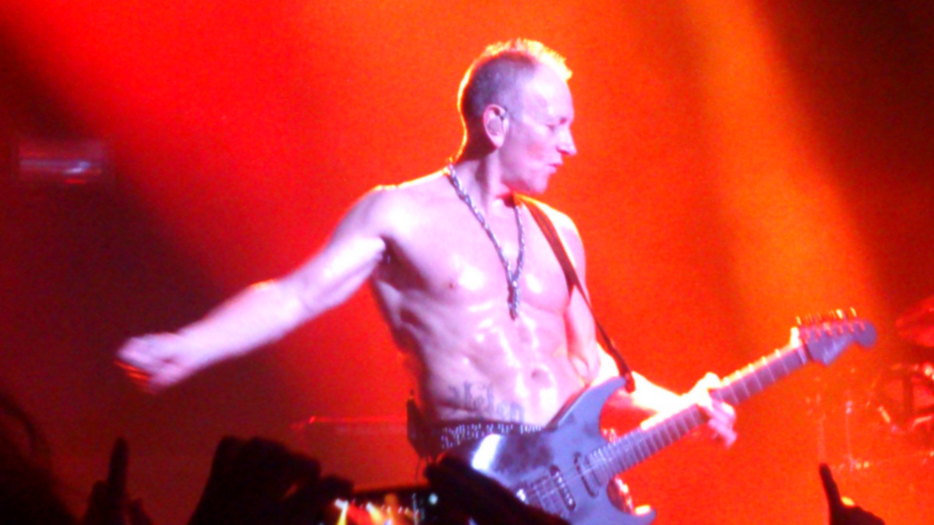 Happy birthday, 60 years

Phil Collen
Year 2015 (Concert-Nagoya, Japan) 