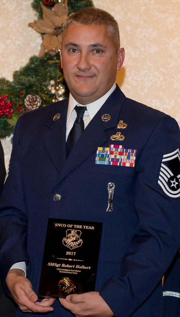 178thWing's tweet photo. Congrats to Senior Master Sgt. Robert Holbert! 178th Wing Senior NCO of the Year! #178thWing, #OhioAirNationalGuard, #OAY https://t.co/HOoEIFe7HX