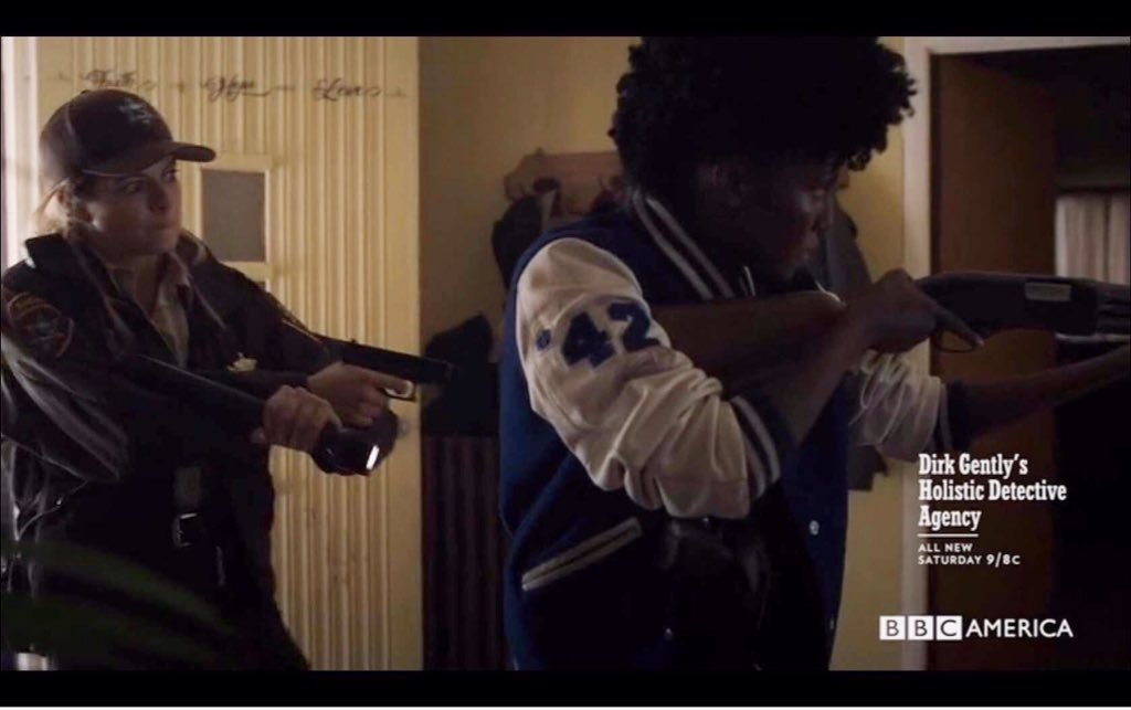 obgpelospeixes's tweet image. - eu vejo referencias.
- com que frequência?
- o tempo todo!

#DirkGently #teamjacket #fortytwo #seasontwo