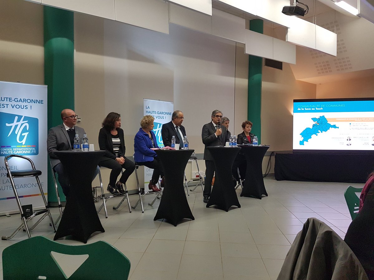 Ce soir, c’est Maryse Vezat-Baronia qui présente le plan de déploiement du Très Haut Débit en <a href="/HauteGaronne/">Haute-Garonne</a>, en présence de <a href="/GeorgesMeric/">Georges Méric</a>, aux élus de la Communauté de communes de la Save au Touch. <a href="/HGNUMERIQUE/">Haute-Garonne Numérique</a>
