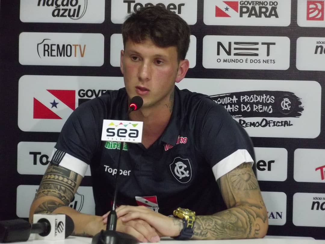 ClubeDoRemo's tweet photo. "Oportunidade muito boa. Venho para fazer o meu melhor com a camisa do Remo",disse Diego Superti na coletiva.Foto: Samara Miranda/Ascom Remo https://t.co/b2bKjTxKdg