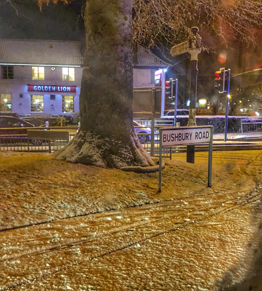 wendywoo1979's tweet photo. @ExpressandStar pretty Fallings park Wolverhampton #fallings park #snow @ITVCentral https://t.co/uRP4dPFGyE