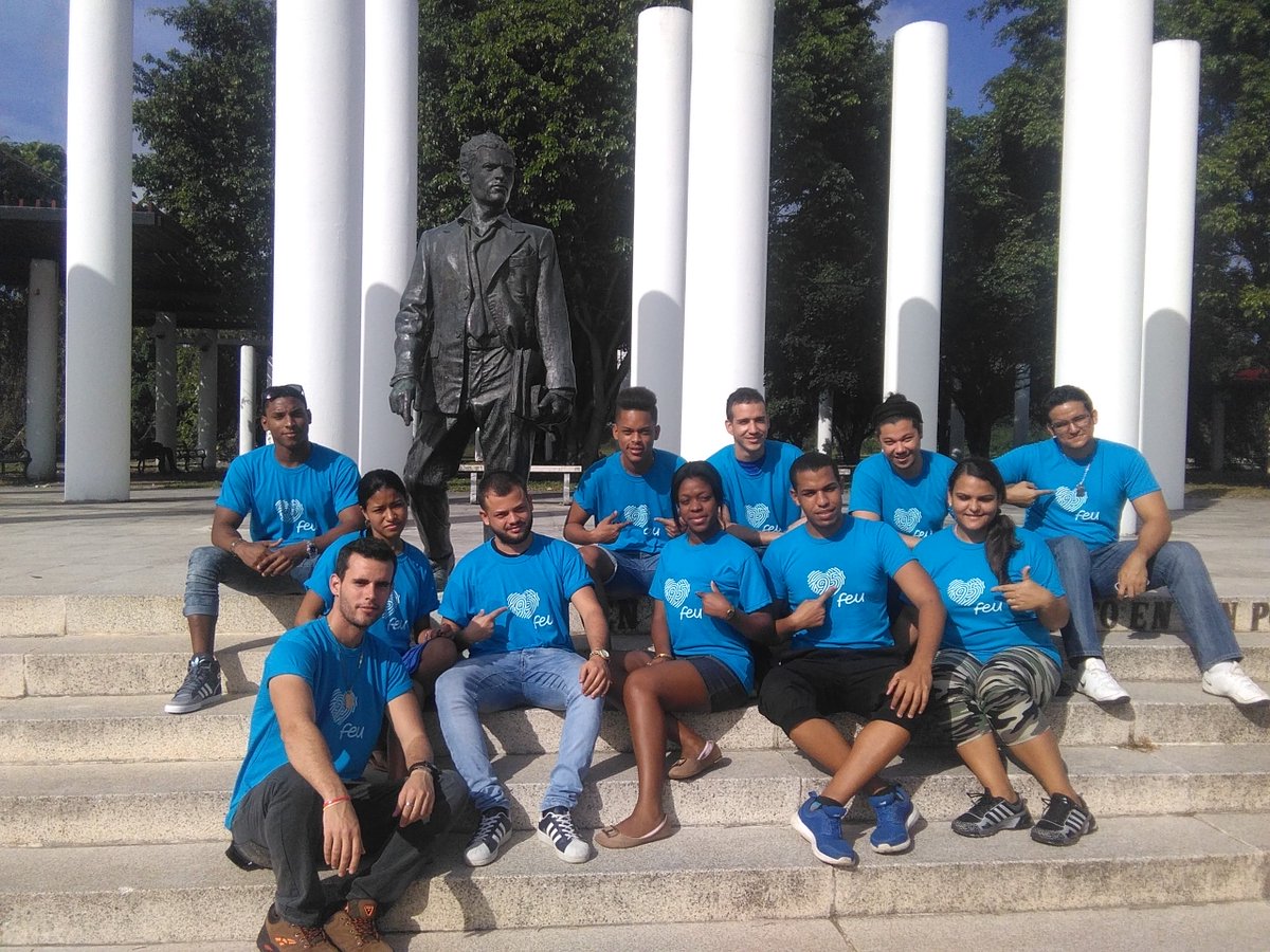 universidad_uci's tweet photo. 2:00pm Presentación del informe final del proceso de evaluación externa. Toda la comunidad universitaria espera la acreditación de nuestro centro, como digno homenaje a #Fidel, creador de la UCI, el impulsor de esta idea revolucionadora. #SomosUCI #15AñosUCI https://t.co/0TTSIL2zNX