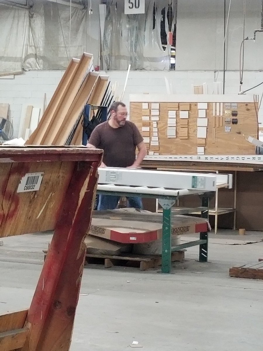 doorgirl40's tweet photo. And when the Inside Sales Manager gets sidetracked, her team fills in. Tim Fletcher working the line. @BWIFineMillwork @TammyBureau https://t.co/bTWtBlIHAE