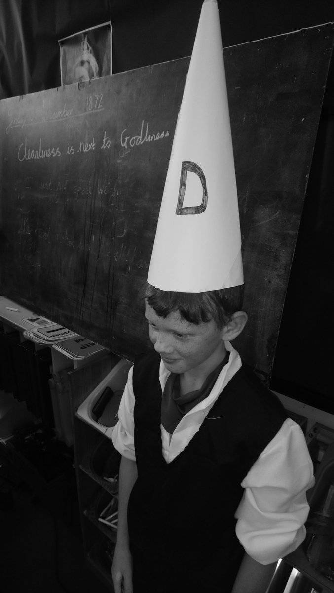CraigfelenP's tweet photo. Some children had to wear the dunces hat! #cfp56 #cfphis https://t.co/KroRgYZj6o