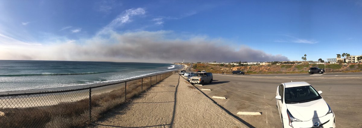 TGorzeman's tweet photo. Smoke from the #LilacFire blowing out to sea. Pic taken at South Carlsbad State Beach 12/7/18 2:30 PM. https://t.co/Gv9EKQpE9r