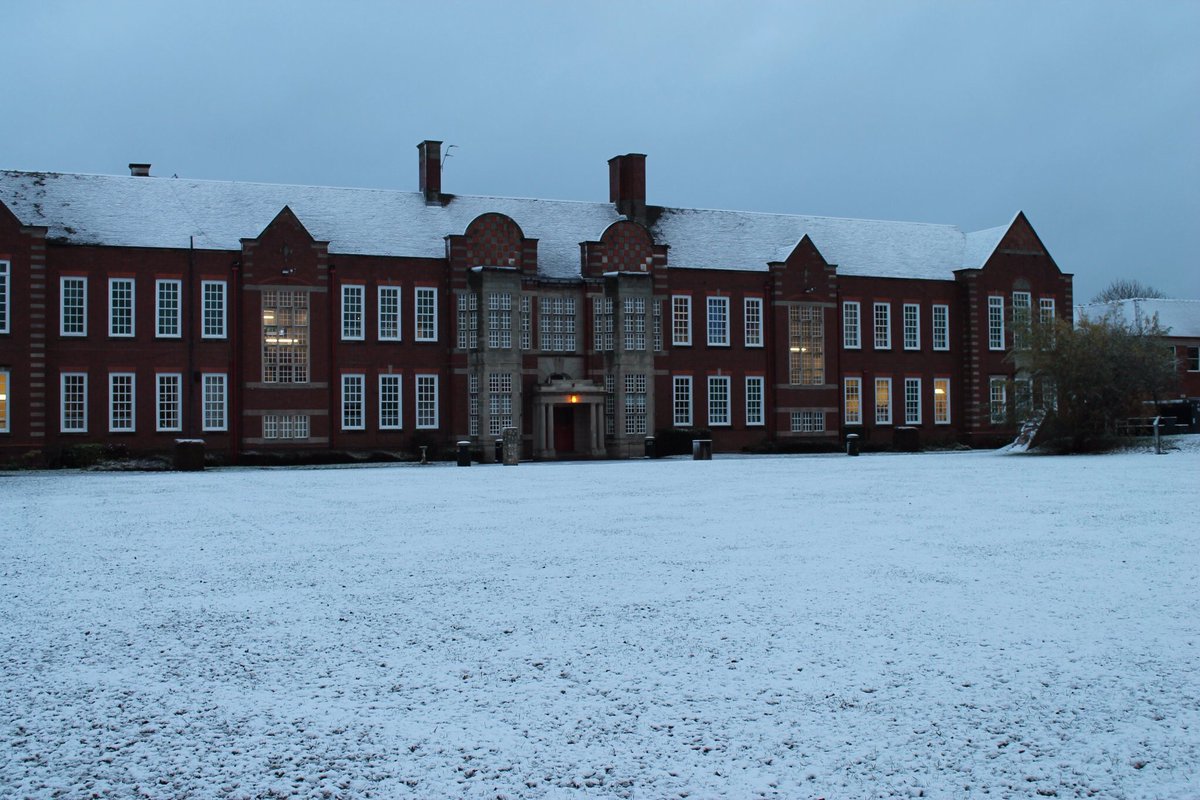 becky_claxton's tweet photo. Wghs is looking beaut ❄️❄️ https://t.co/dggxadF6WB