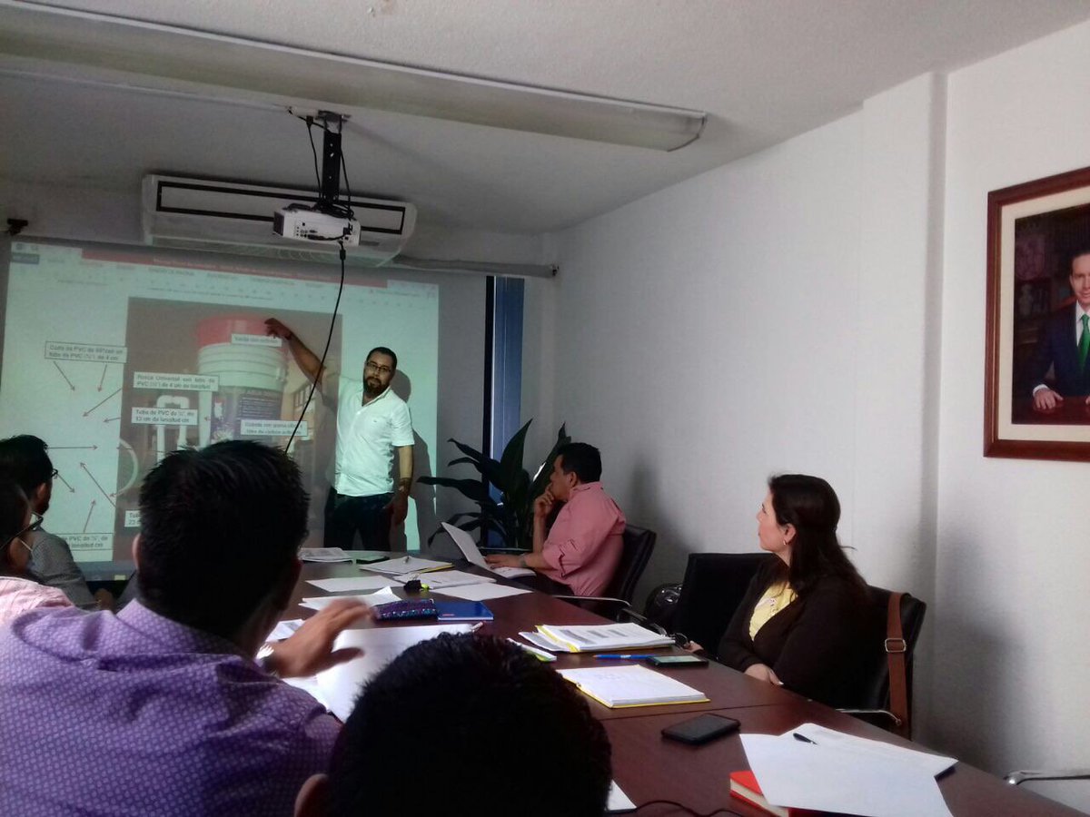 CobachSustenta's tweet photo. Personal de la Dirección de Vinculación, participa en la revisión del Manual de Vivienda Saludable que promueve la Organización Panamericana de Salud como parte del trabajo de la Mesa Intersectorial de Vivienda Saludable. @ONUMX @MYWorld2030 @opsoms #SoyCobach #SoySustentable https://t.co/HtL8KPV8j5