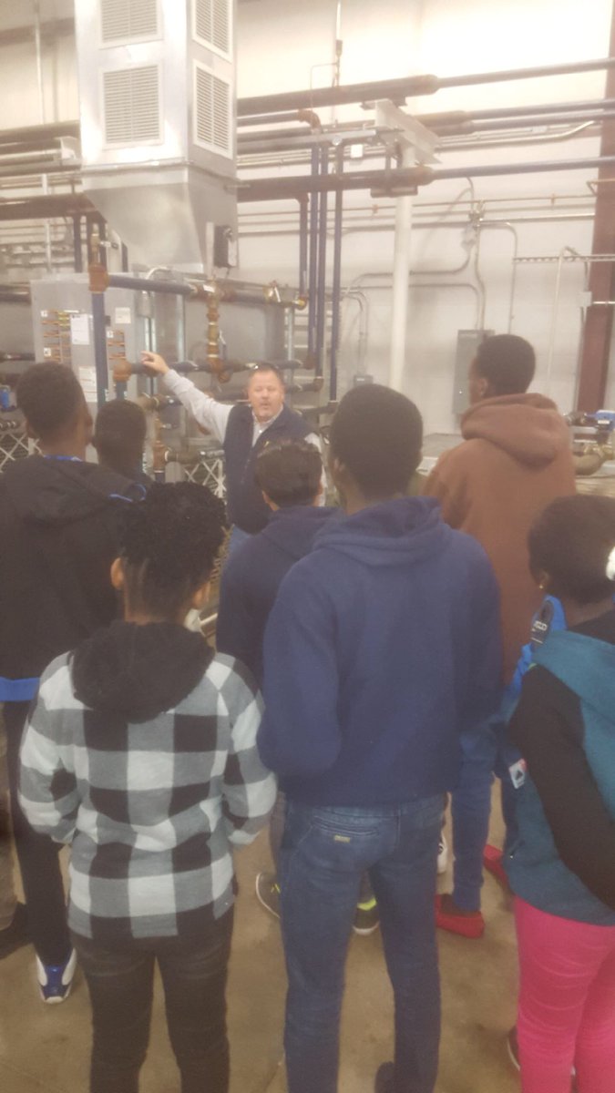 BrittanyHill84's tweet photo. ESL Newcomer Academy students on a tour of Local 502. #MyFutureStory #careerreadiness https://t.co/HMn2HwOqh2