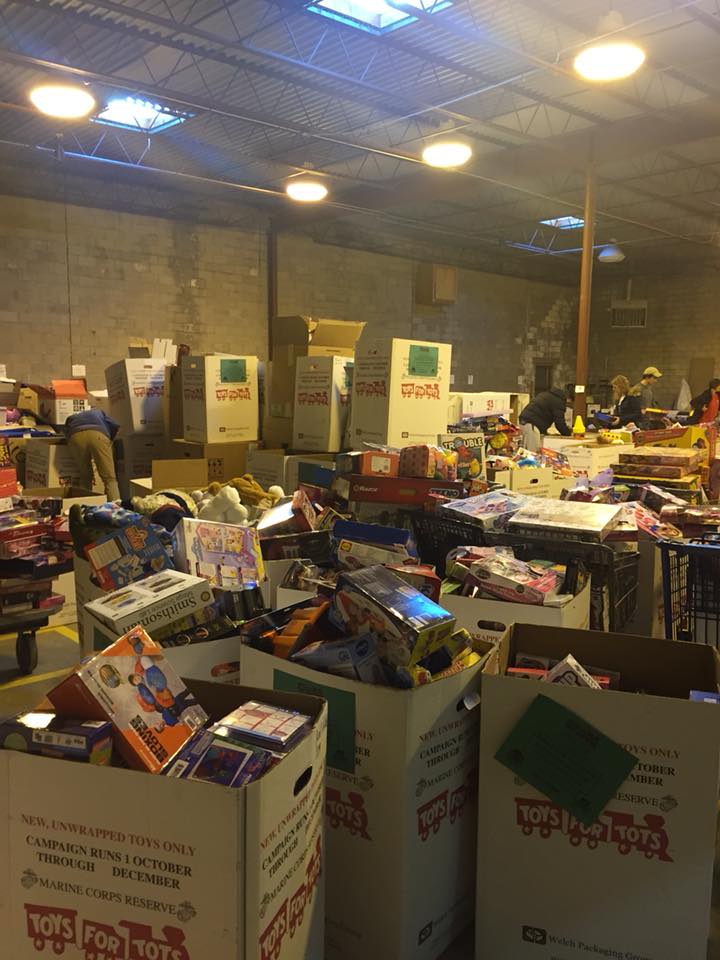 Warehouse_SaaS's tweet photo. RT @ERESACPC: During the season of #giving, students from the @ERESACPC Davenport University Business Academy program gave back today at the Lansing @ToysForTots_USA warehouse! @OrioleCountry @EatonRapidsHS @GrandLedgeHS #eatoncpc #eatonengage #givingb… https://t.co/XENn720SwD