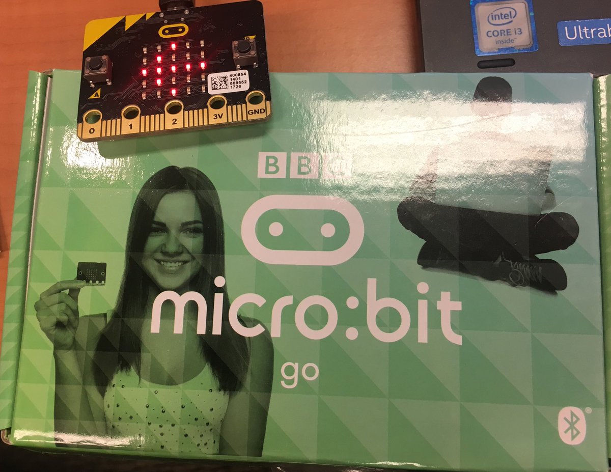 ocsbMsLynn's tweet image. Learning micro:bit with Microsoft today! #fcledu #cancodes #scedweek