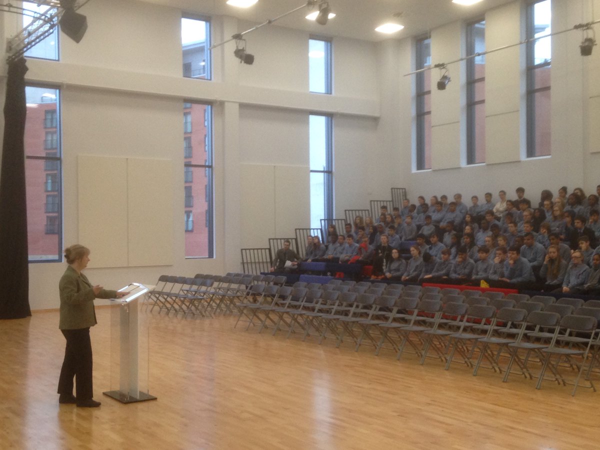 gorse_ruth's tweet image. A huge thank you to Wendy Owen from Jacobs, @sam_butters_  from @_TheFEA and Richard, Niamh and Gareth from @CurtinsConsult for taking the time to speak with our students this week about their career journeys as part of the #TFChallenge