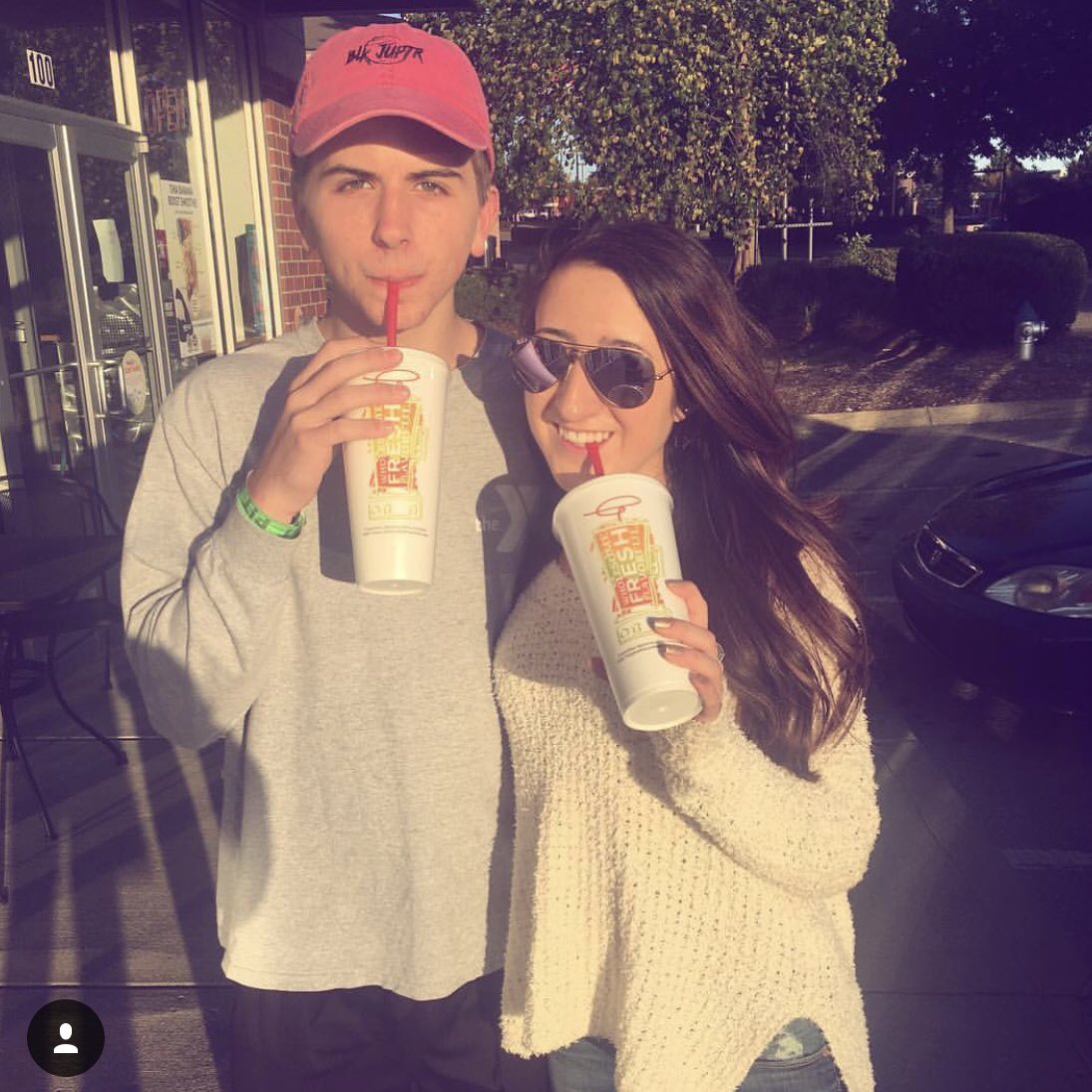 jojokerrigan's tweet photo. Happy birthday to my very special buddy @danielsecor_ 🧡🎉🎤 pls come visit me soon cause I freakin miss u!! 💙❤️1️⃣8️⃣ love u Danny Kidd strictly good times w you!! https://t.co/SN77QnzIix