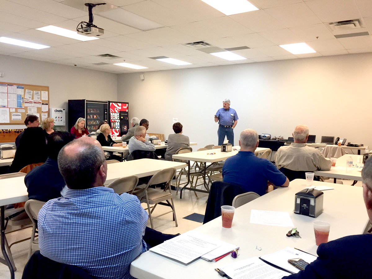 TrentonSystems's tweet image. @SMTAorg Atlanta Chapter Holiday meeting went great! Even Santa decided to learn a thing or two about #counterfeitcomponents 🎅. Also a big thanks goes out to @qa_gary!