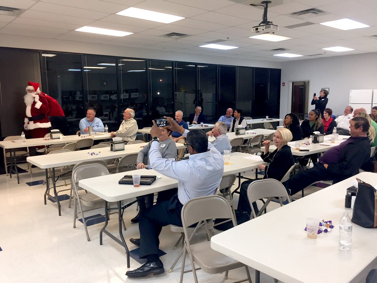 TrentonSystems's tweet image. @SMTAorg Atlanta Chapter Holiday meeting went great! Even Santa decided to learn a thing or two about #counterfeitcomponents 🎅. Also a big thanks goes out to @qa_gary!