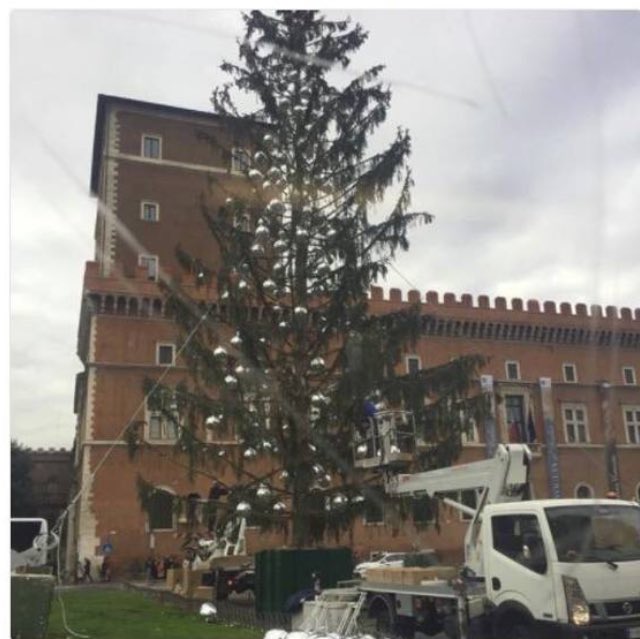 Visualizza l'immagine su Twitter Visualizza l'immagine su Twitter