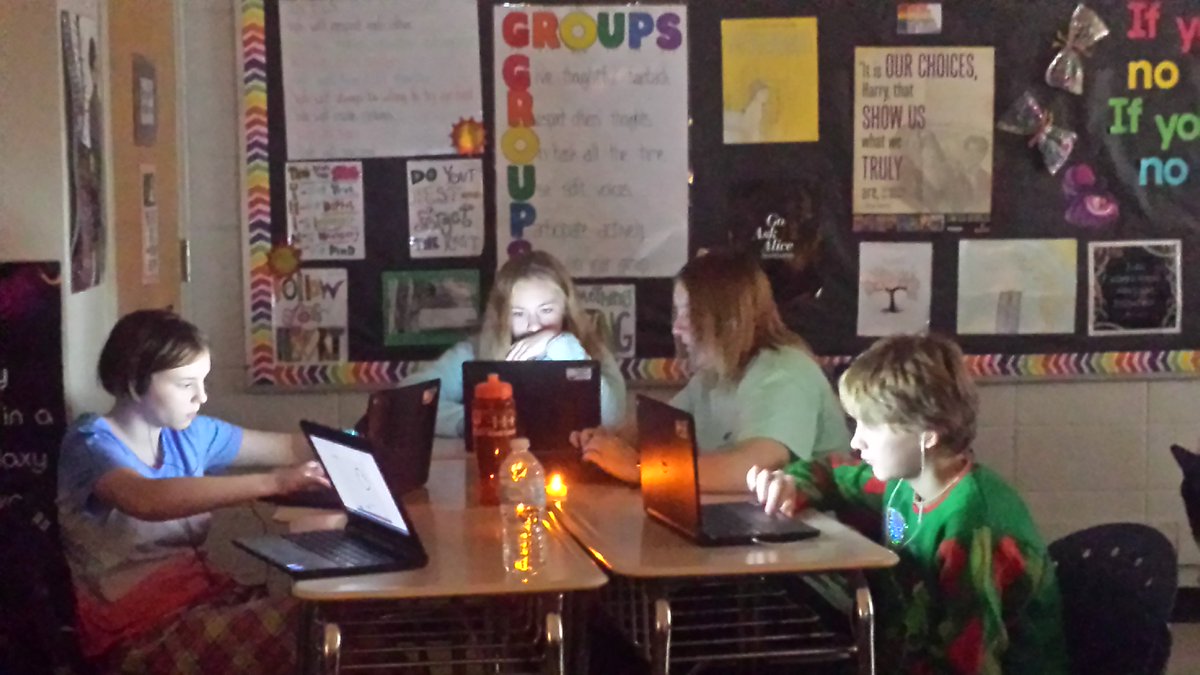 teachergirl934's tweet image. Coding by Candlelight in 7th grade! #PowerofCodeOCS @CWSMS_STEM @OrangeCoSchools
