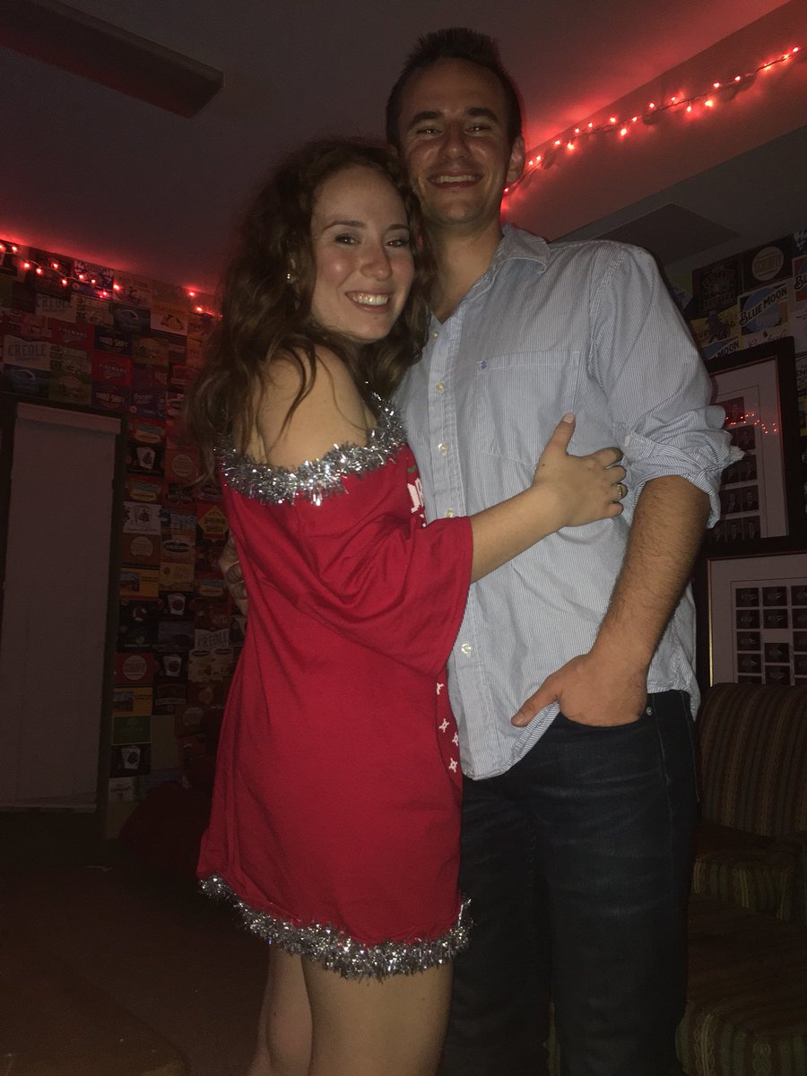 Britt_Smith413's tweet photo. *Random Frat boy looks at me*

“Do you have a sister here?”
“Yes?”
“Is her name Emily?”

Turns out, I met this guy 3 years later while wearing the same sweater. https://t.co/JSnHfg9zTs