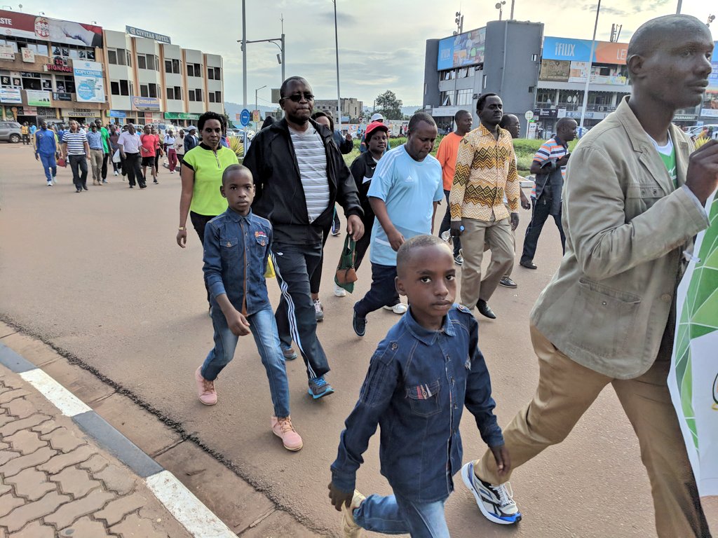 EnvironmentRw's tweet photo. Photos: Today's walk from RRA to Stade Amahoro in support of the #Rwanda Green Growth Week! #RGGW https://t.co/b4bVEYwqh4