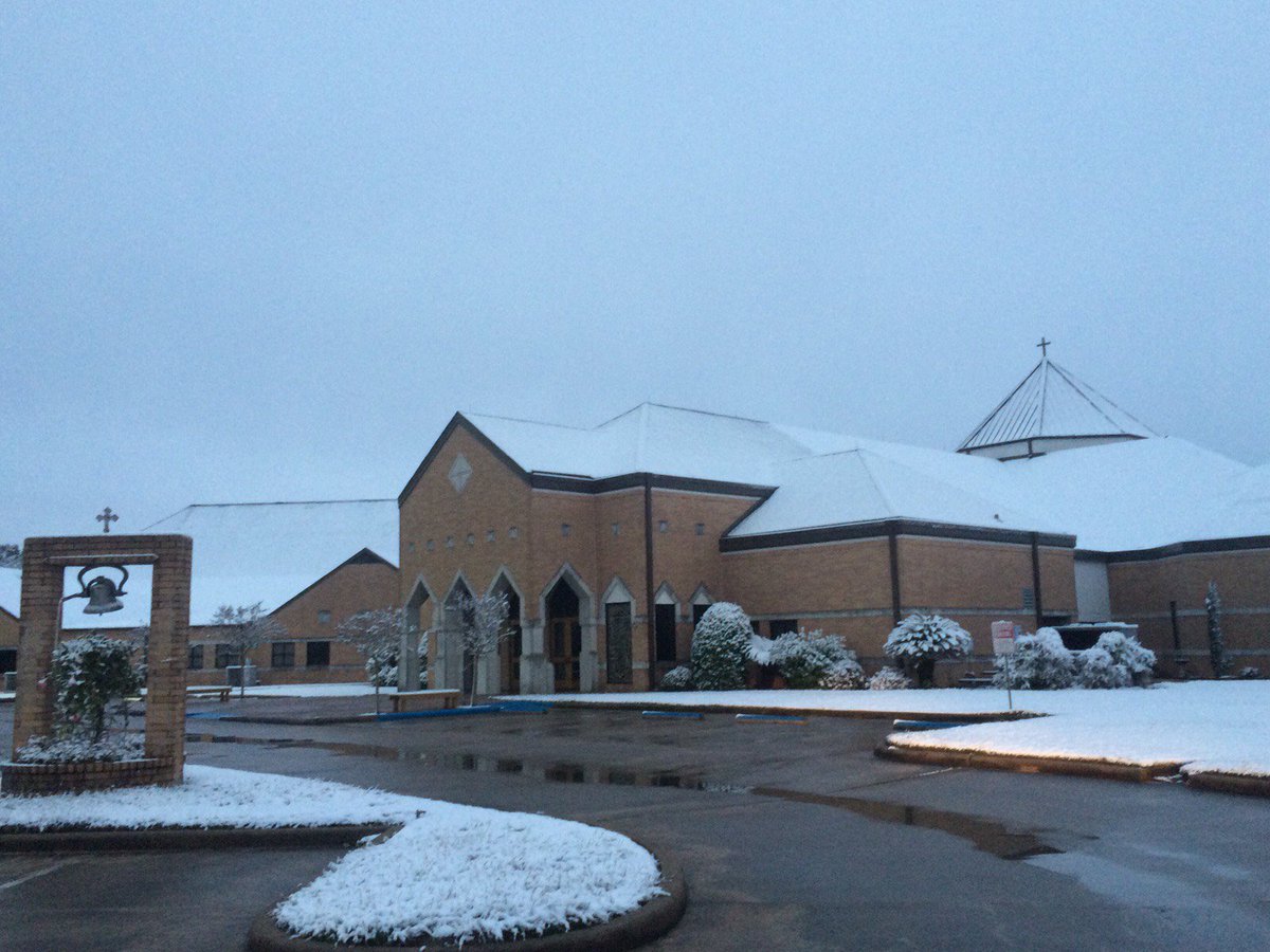 EchoNotreDame's tweet photo. Even our friends in @archgh got snow! Here's a picture of one of our partner parishes from an #Echo13 apprentice. https://t.co/M2v10z83hC