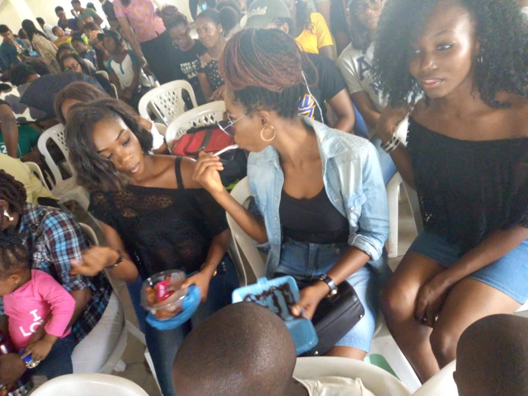 ibiaelizabeth's tweet photo. No chills on the puff puff 
#puffpufffestival https://t.co/XW0e7pJk2v
