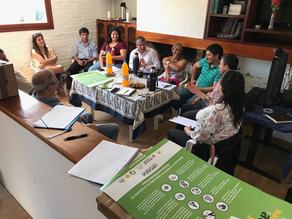 UNASEV's tweet photo. [AHORA] Reunión #POSEVI  #Rocha trabajando interinstitucionalmente las medidas a tomar con los animales sueltos en ruta #SeguridadVial https://t.co/WlkiBcYBgs