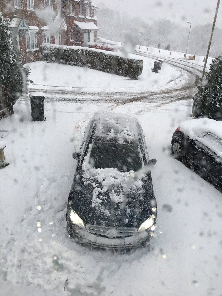 DeSouza_ZevRN's tweet photo. Happy hubby made it home 🏠 safely. Thank God, out a road no nice at all. #ChillinWithMaFamily #SnowedInTogether #Family #GodAlone ⛄️☃️⛄️☃️⛄️☃️❄️❄️❄️❄️❄️❄️❄️❄️❄️❄️❄️❄️🎄🎄🎄🎄🎄🎄 https://t.co/NzUIVxxpTG