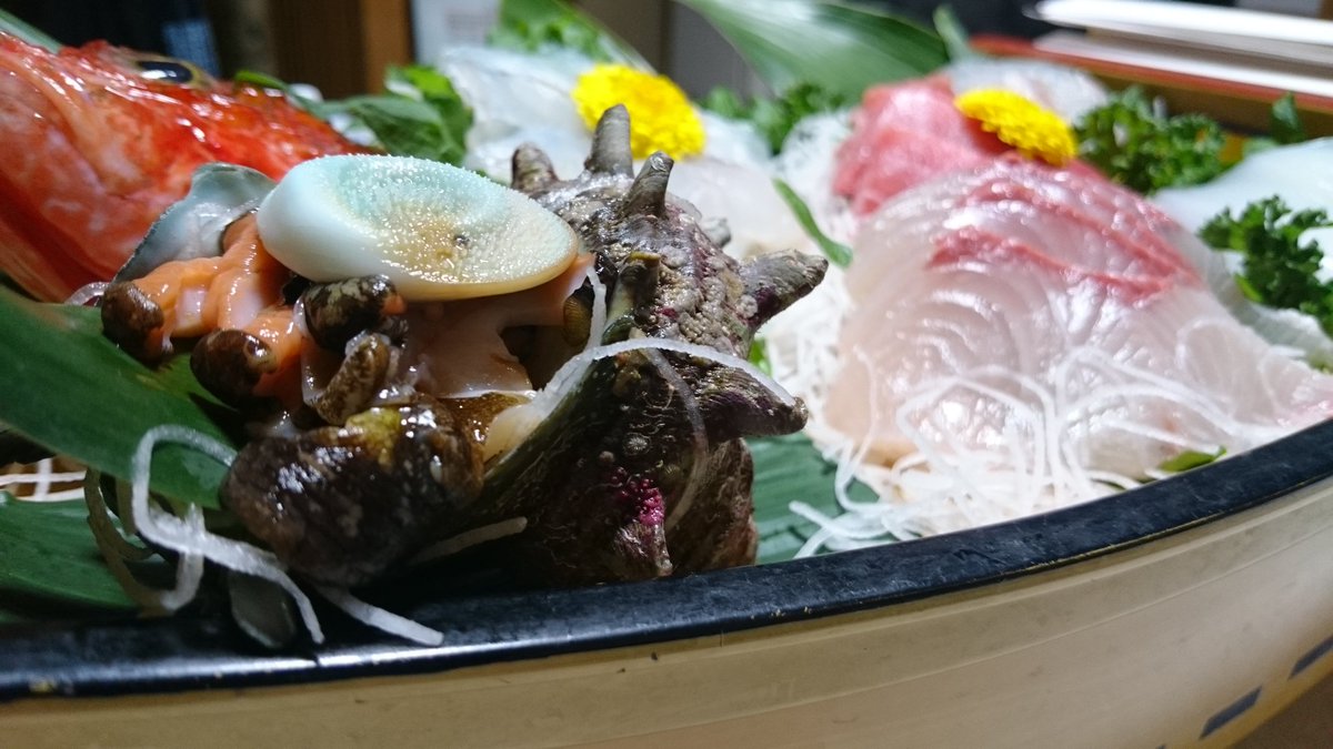 yuzuki_marina's tweet photo. せっかくなので
インスタ映えする舟盛りさんシリーズ

美味しいもの食べて、
温泉に入れて、
おセッ○スできて、
お給料もらえて
AV女優ってなんて素晴らしいお仕事なんだ…

ちなみに雑誌の撮���でした！
2018.5/2発売『人妻DVD Dream』6月号に掲載予定です！ https://t.co/Nj19RYg2Ds