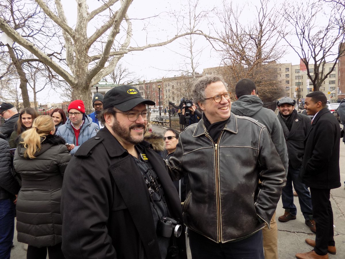 PLBthetoonist's tweet photo. .@Superherologist Nice to see you again... at such a wonderful event... #BillFingerWay sign unveiling... Terrific meeting you .@mingchen37 & .@DannyFingeroth https://t.co/s9rpOL7zhs