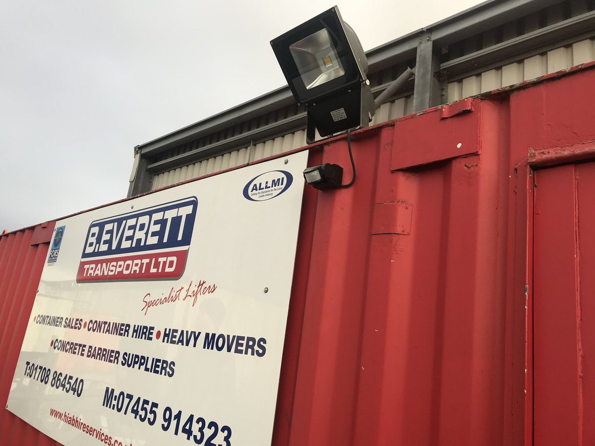 ALMElectrical's tweet photo. 80w flood installed today https://t.co/Xv88XC8LXf
