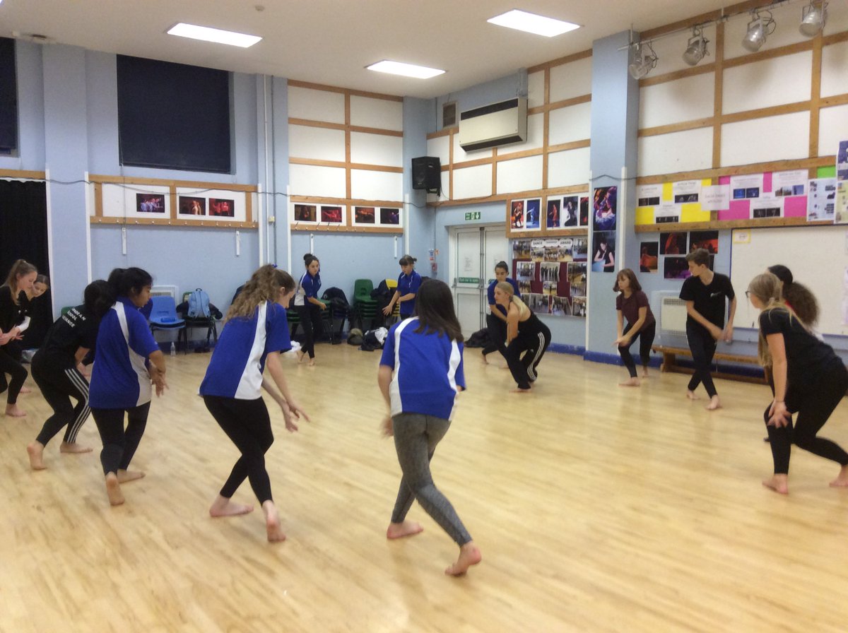 VarndeanDance's tweet photo. Amazing extra curricular opportunities going on in Varndean dance department this term! Professional street dance classes with Muhala Mtonga and professional contemporary classes @CeydaTancDance https://t.co/rsmMngBDS1